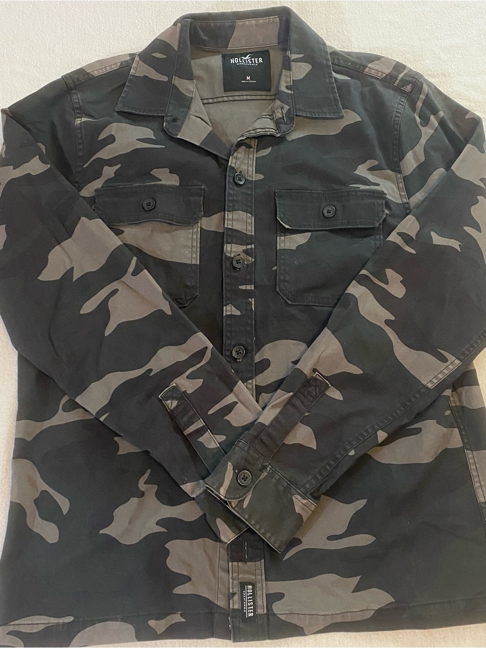 Hollister Camo Trucker Jacket Sewn Back Logo Floral Spellout Women’s Medium